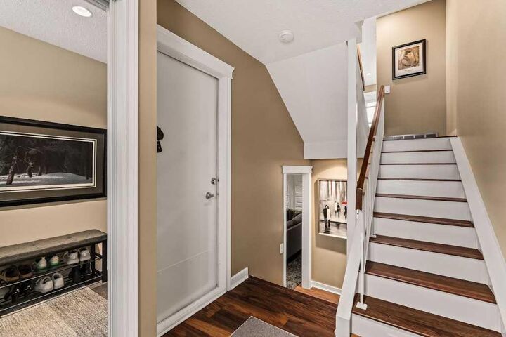 Property Photo:  99 Brae Glen Lane SW  AB T2W 1B6 