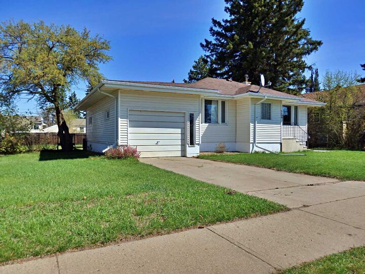 5408 50 Avenue — photo 1