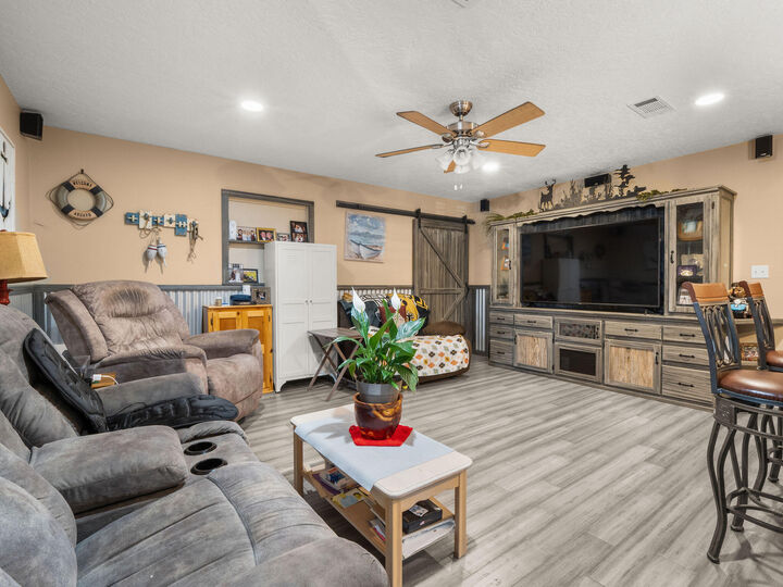 Property Photo:  60 Don  LA 71449 