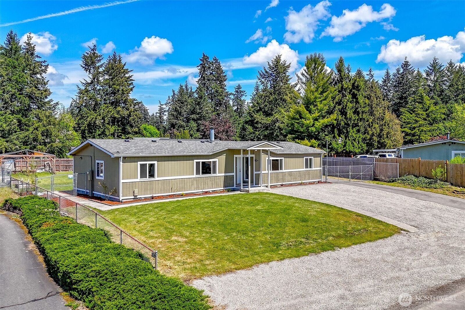 Property Photo: 1809 154th St S WA 98387