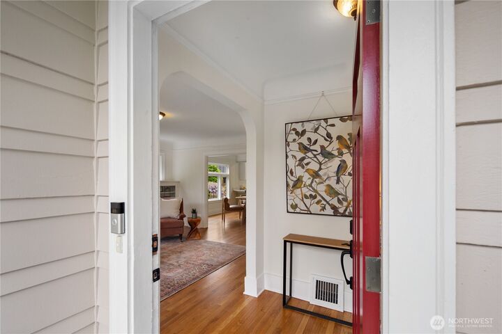Property Photo: 7529 32nd Avenue NW WA 98117