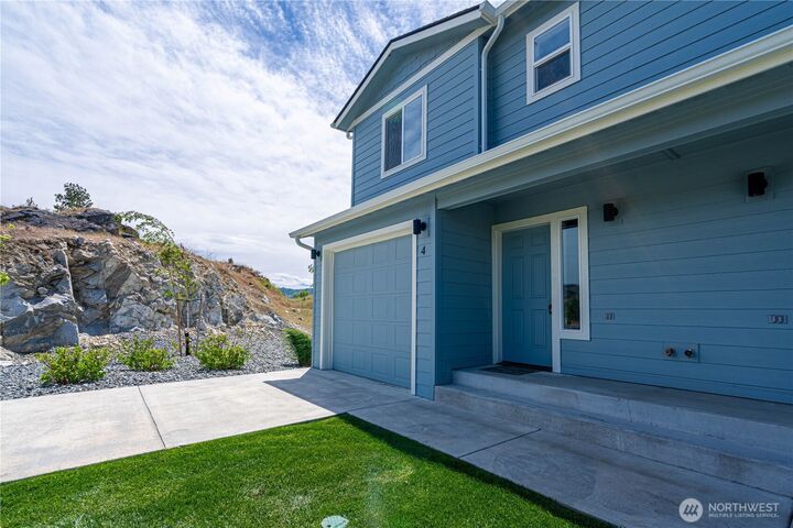 Property Photo:  51  Phoebe Lane B4  WA 98831 