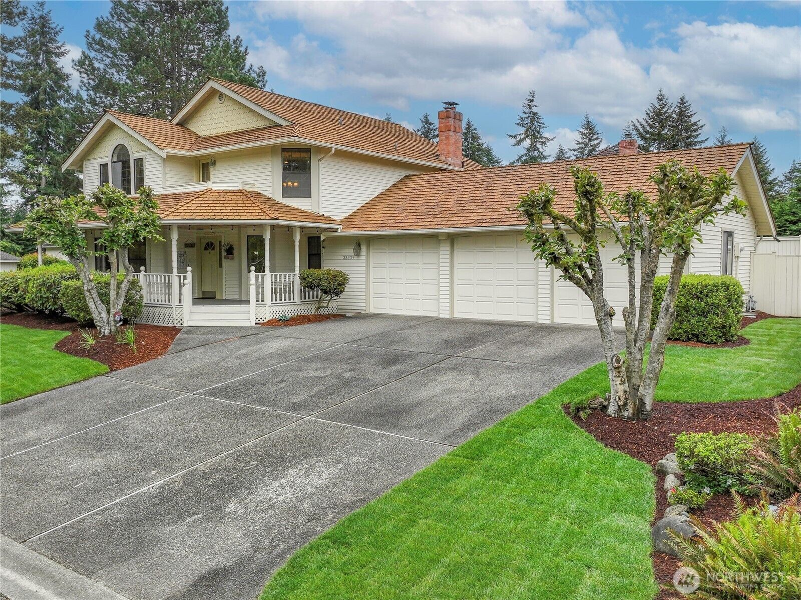 Property Photo: 33339 5th Place SW WA 98023
