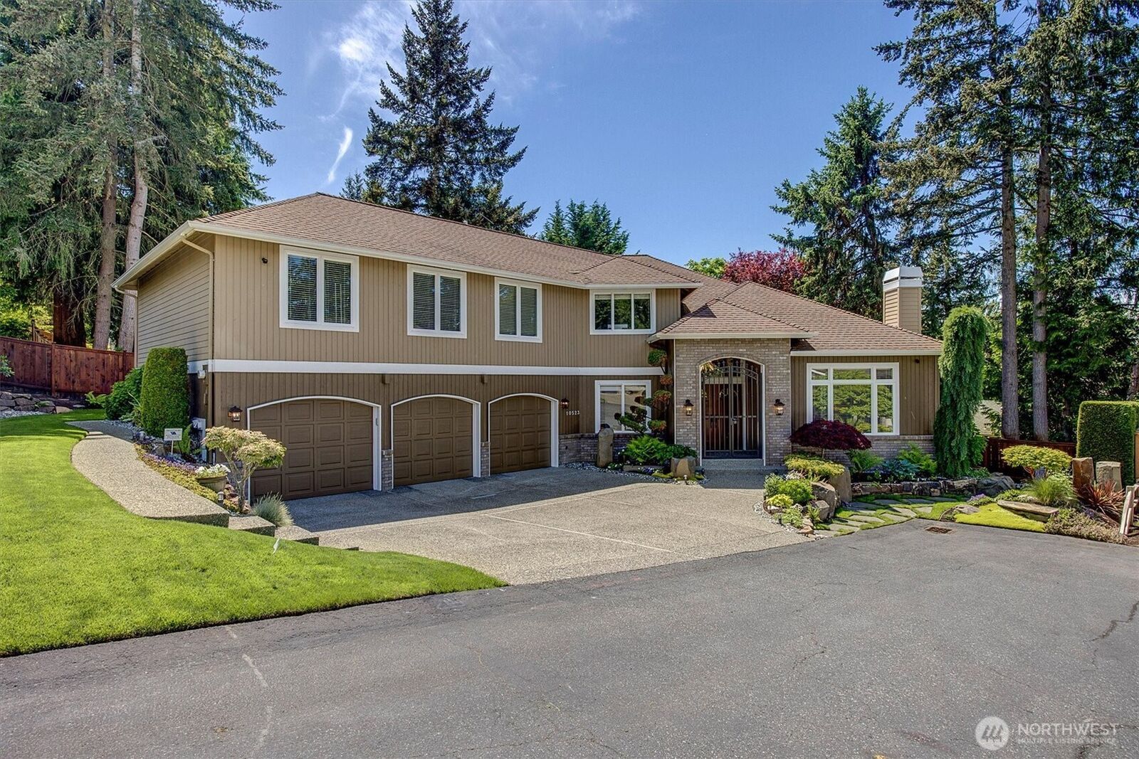 Property Photo:  10523 NE 118th Lane  WA 98034 