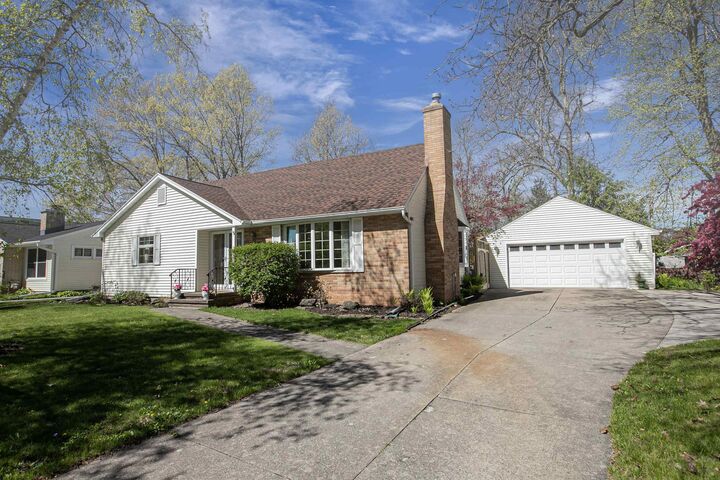 Property Photo:  2207 S Gladys Avenue  WI 54915 
