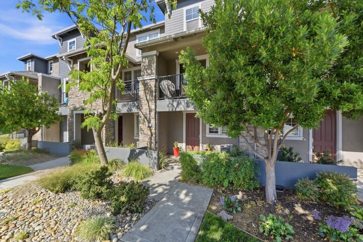Property Photo: 3220 Yucca Avenue 5 CA 95124