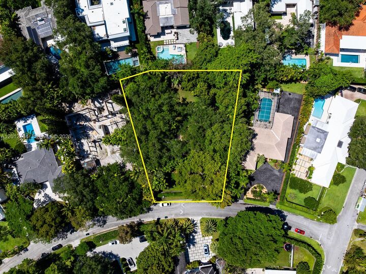 Property Photo:  530 Melaleuca Ln  FL 33137 