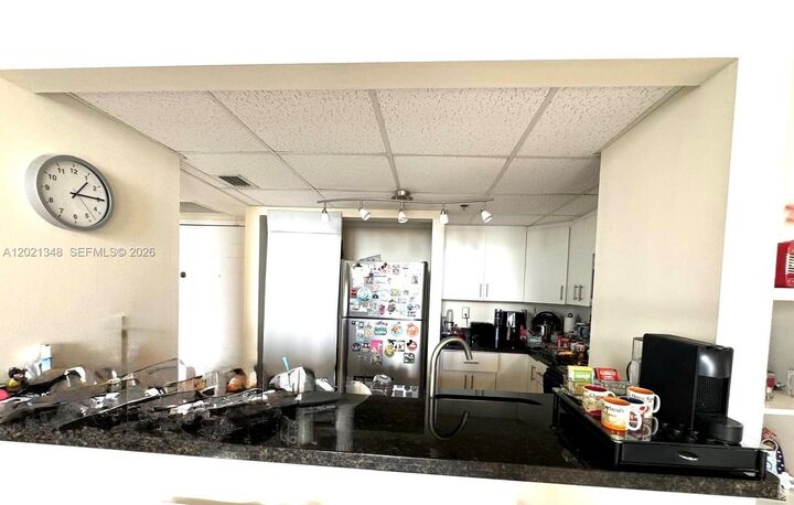 Property Photo: 540 Brickell Key Dr 1801 FL 33131