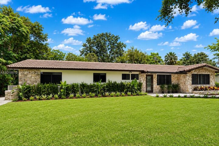 Property Photo: 7220 SW 69th Ct FL 33143