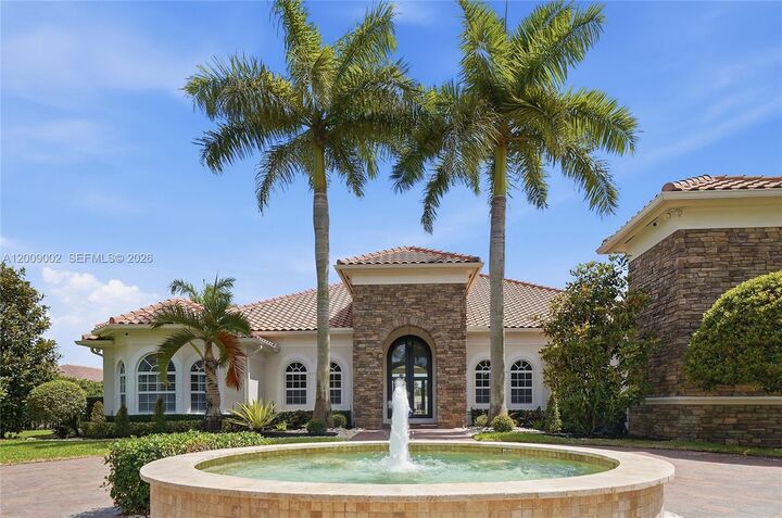 Property Photo:  14370 Jockey Cir N  FL 33330 