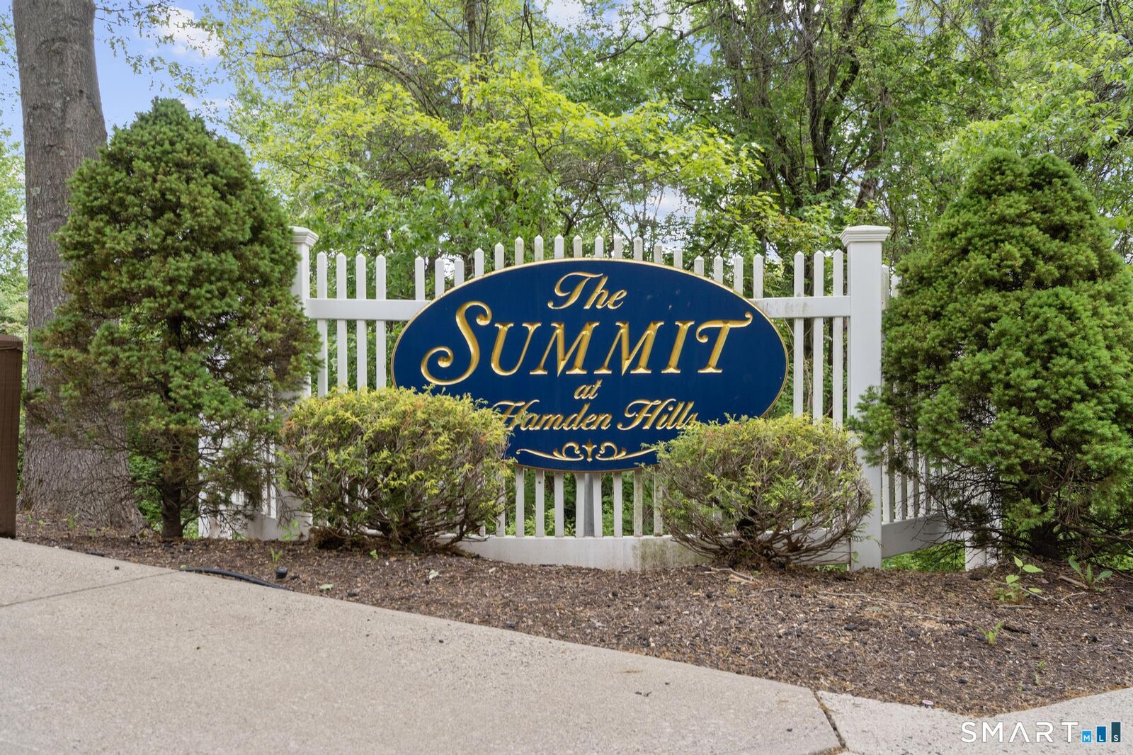 Property Photo:  25 Hamden Hills Drive 52  CT 06518 