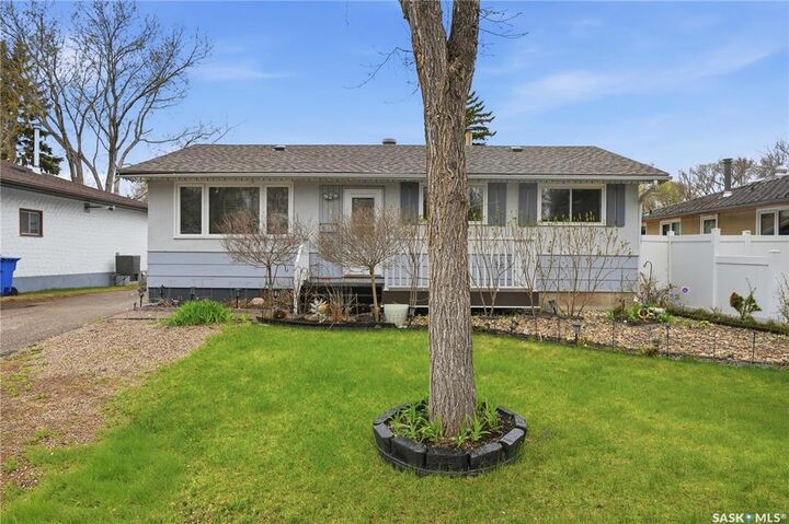 Property Photo: 219 Nagel Crescent SK S4N 4N4