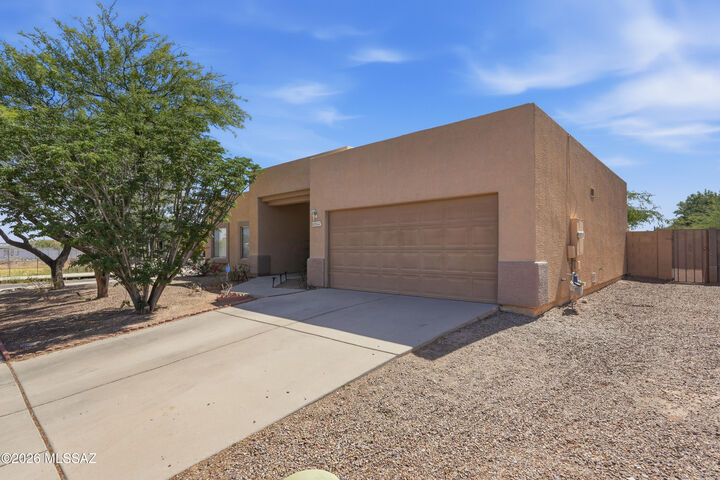 Property Photo: 6037 S Avenida Bodega AZ 85706