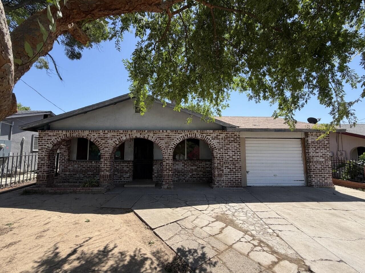 Property Photo:  19670 Road 230  CA 93267 