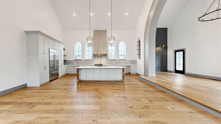 Property Photo:  41 Talbot Road  ON N4B 1Z7 