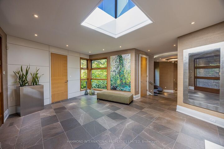 Property Photo:  7 Oxbow Road  ON M3B 1Z9 