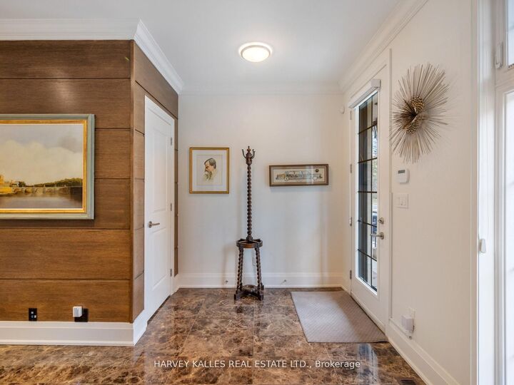 Property Photo: 2460A Bayview Avenue ON M2L 0A3