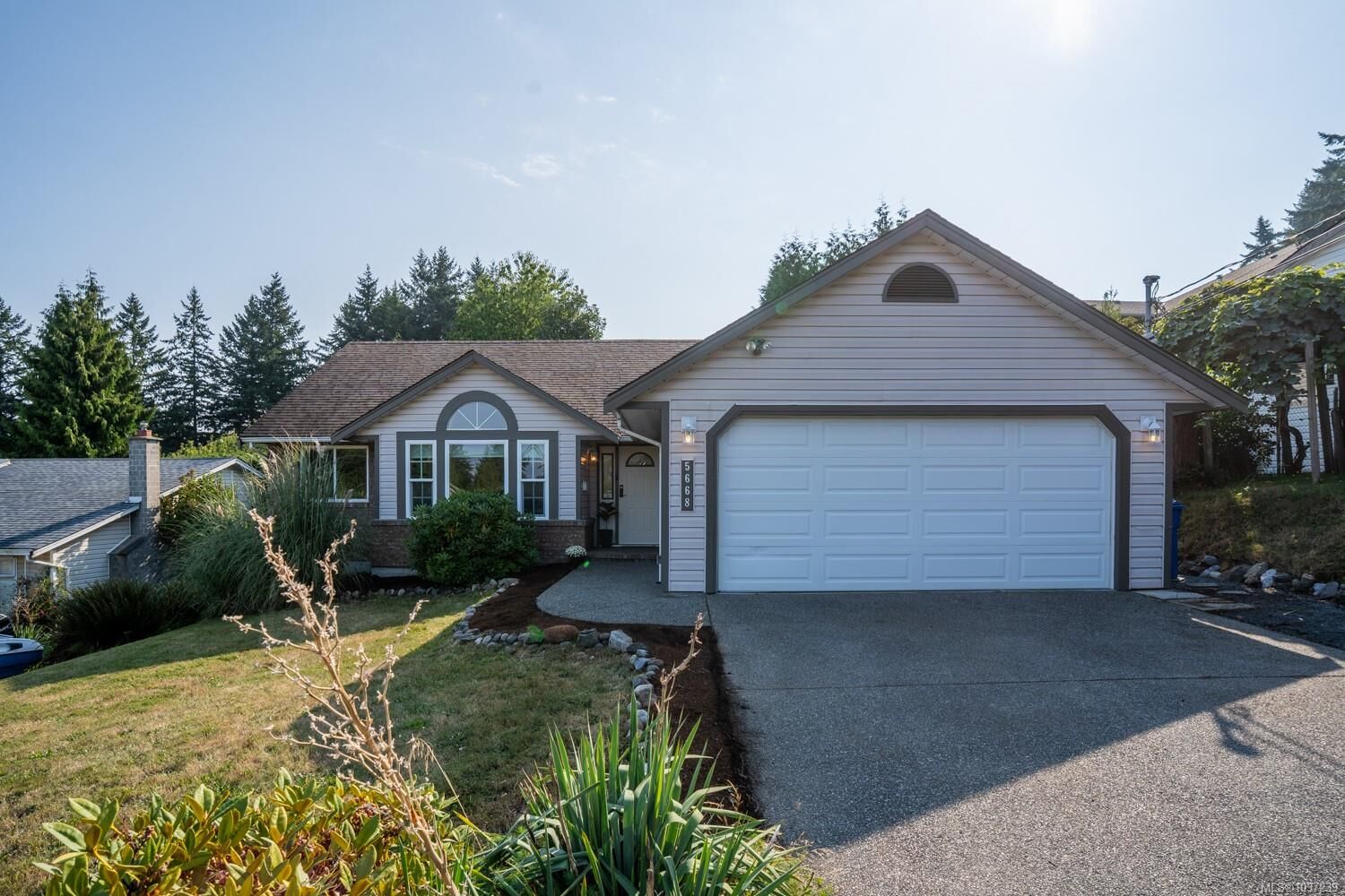 Property Photo:  5668 Rutherford Rd  BC V9T 6R2 