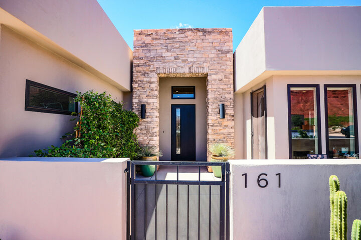 Property Photo: 161 N Arrowhead Ln UT 84738