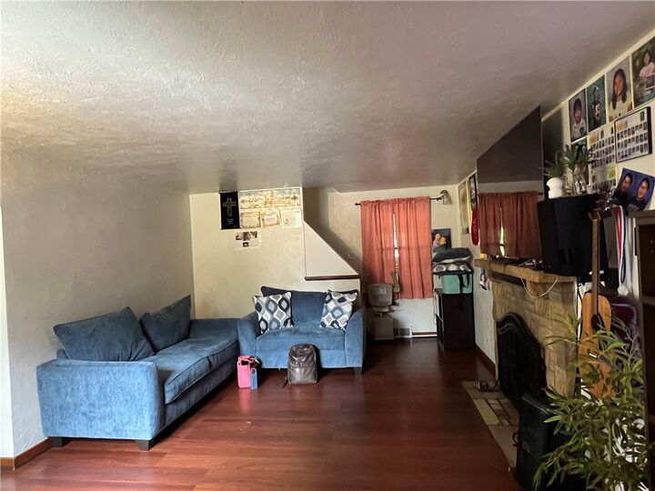Property Photo:  1424 Senior Dr  PA 15227 