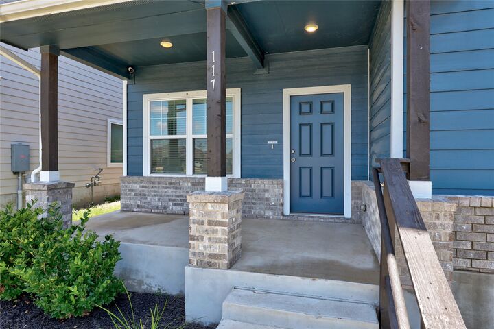 Property Photo: 117 Shenandoah Drive TX 78640