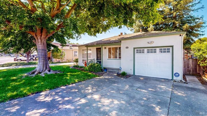 Property Photo:  809 Maple Avenue  CA 94591 