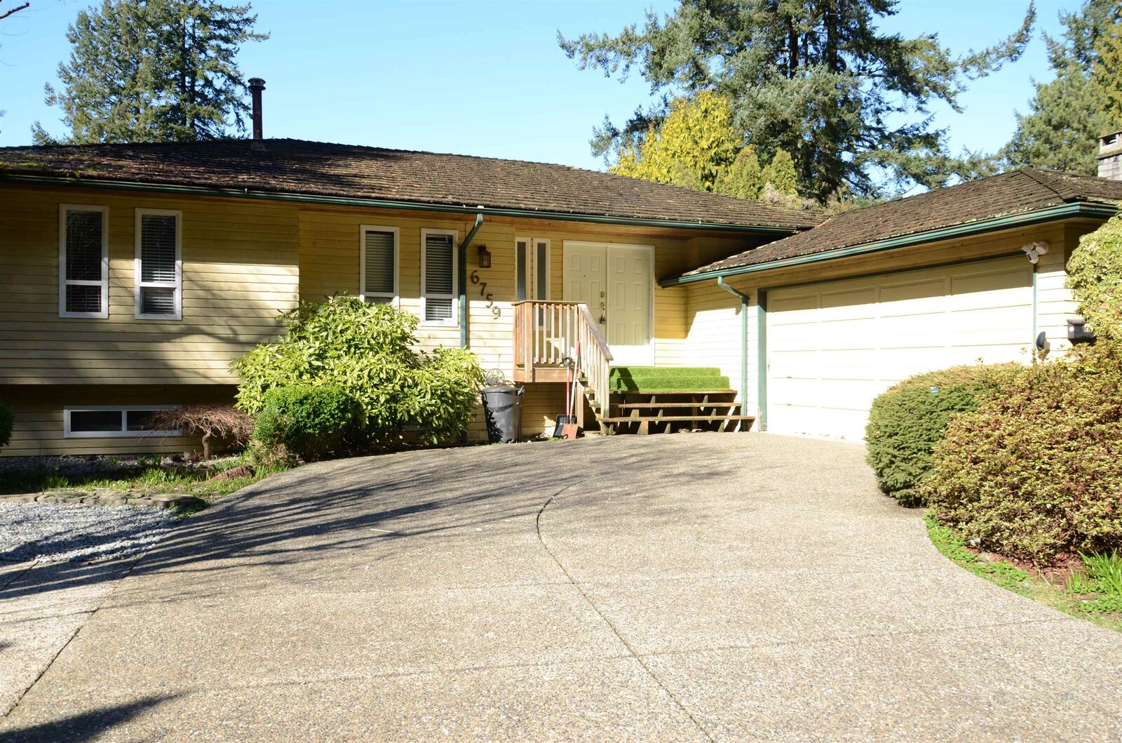 Property Photo: 6759 Carncross Crescent BC V4E 1L6