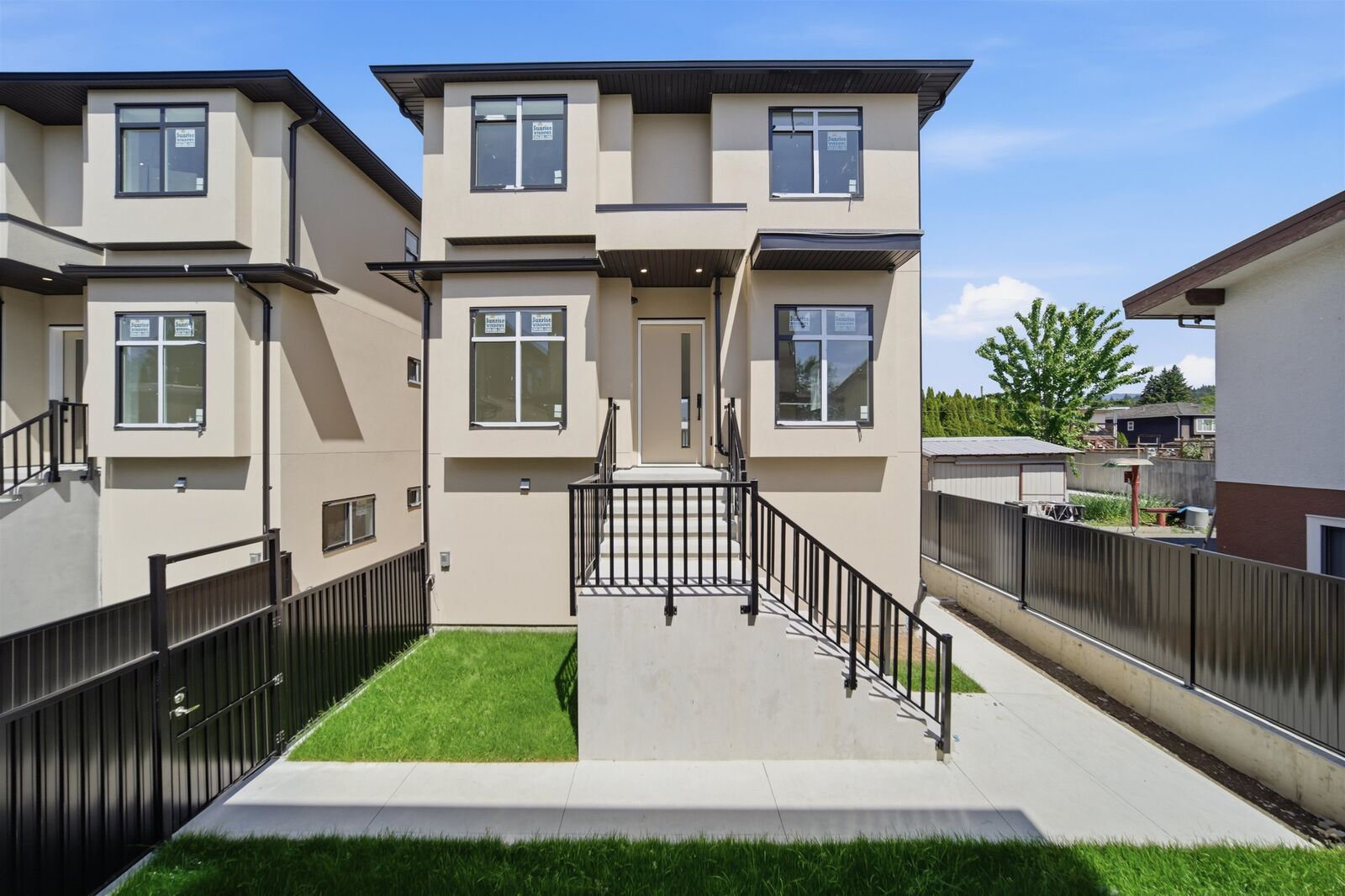 Property Photo: 6885 Aubrey Street 4 BC V5B 2E4