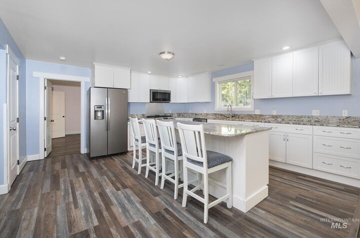 Property Photo: 252 SE Boulevard ID 83655