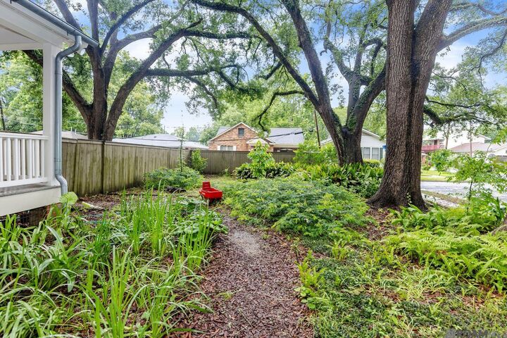 Property Photo:  1814 Wisteria St  LA 70802 