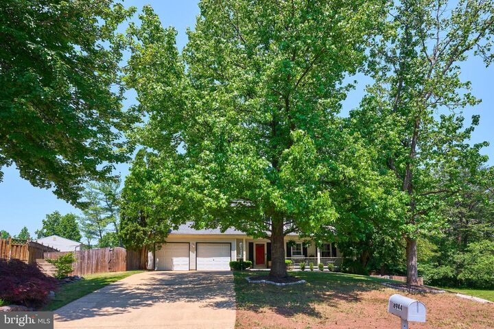 Property Photo: 8944 Vicksburg Lane VA 20110