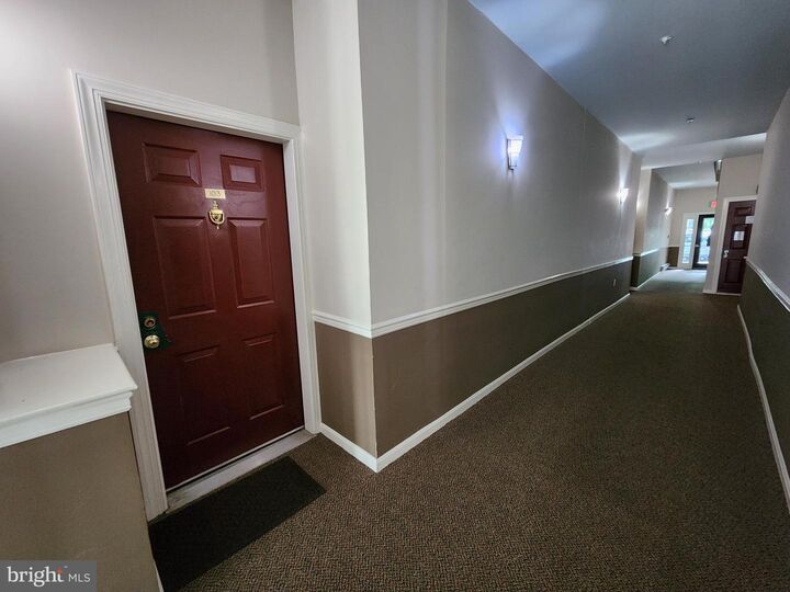 Property Photo: 4137 Fountainside Lane 103 VA 22030