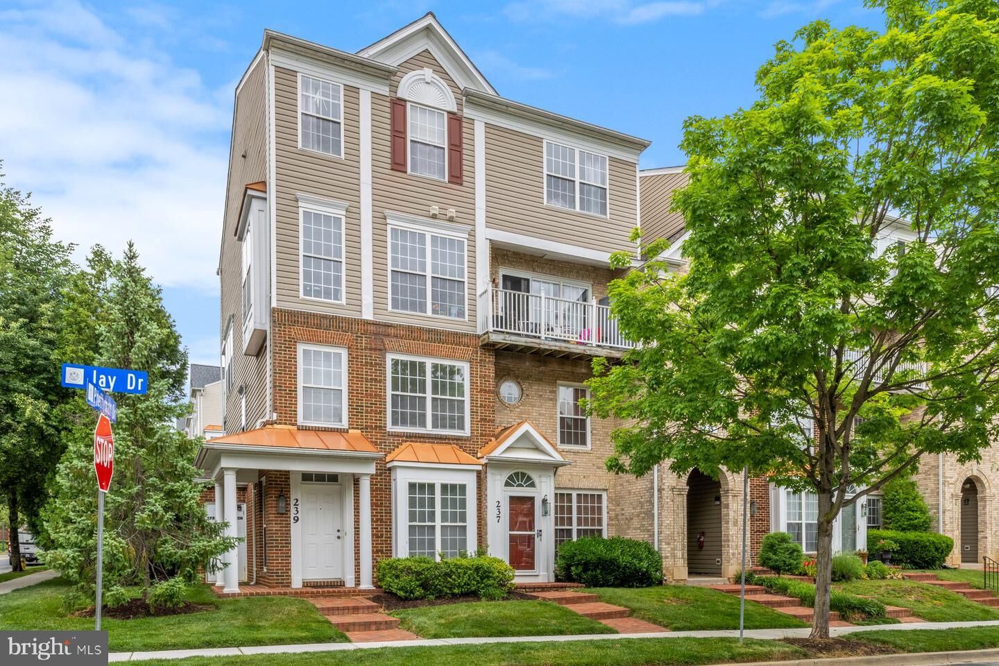 Property Photo:  239 Jay Drive 89  MD 20850 