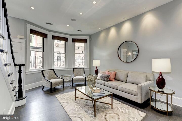 Property Photo:  1630 19th Street B NW  DC 20009 