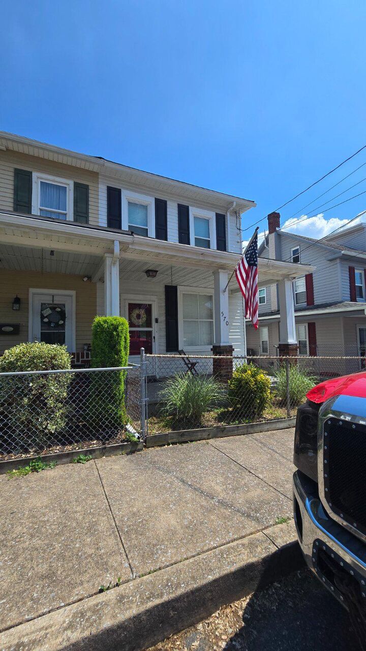 Property Photo:  570 Highland Street  PA 17113 