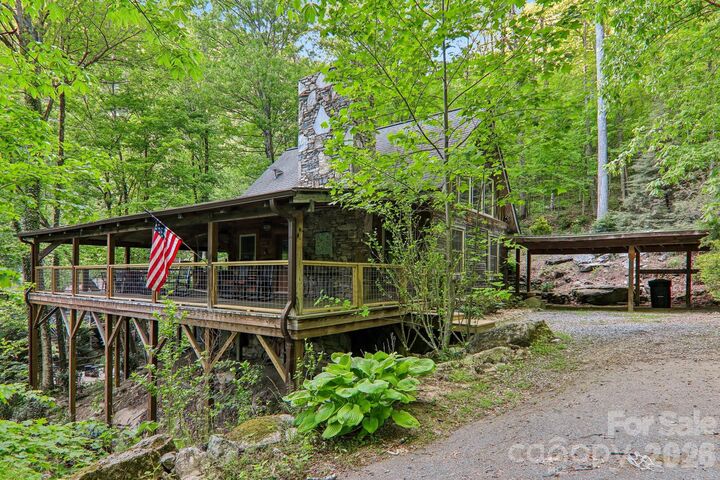 Property Photo: 47 Lo Cove NC 28751