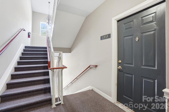 Property Photo: 11919 Ridgeway Park Drive NC 28277
