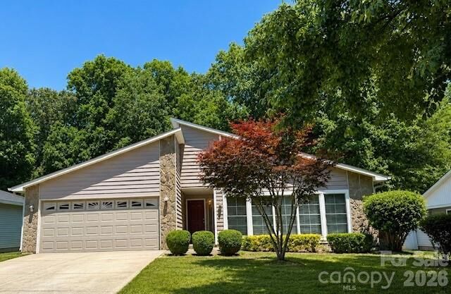 Property Photo:  7636 Eastbourne Road  NC 28227 