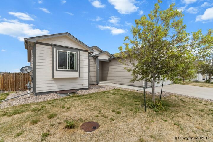 Property Photo: 314 Apricot St WY 82009-2759