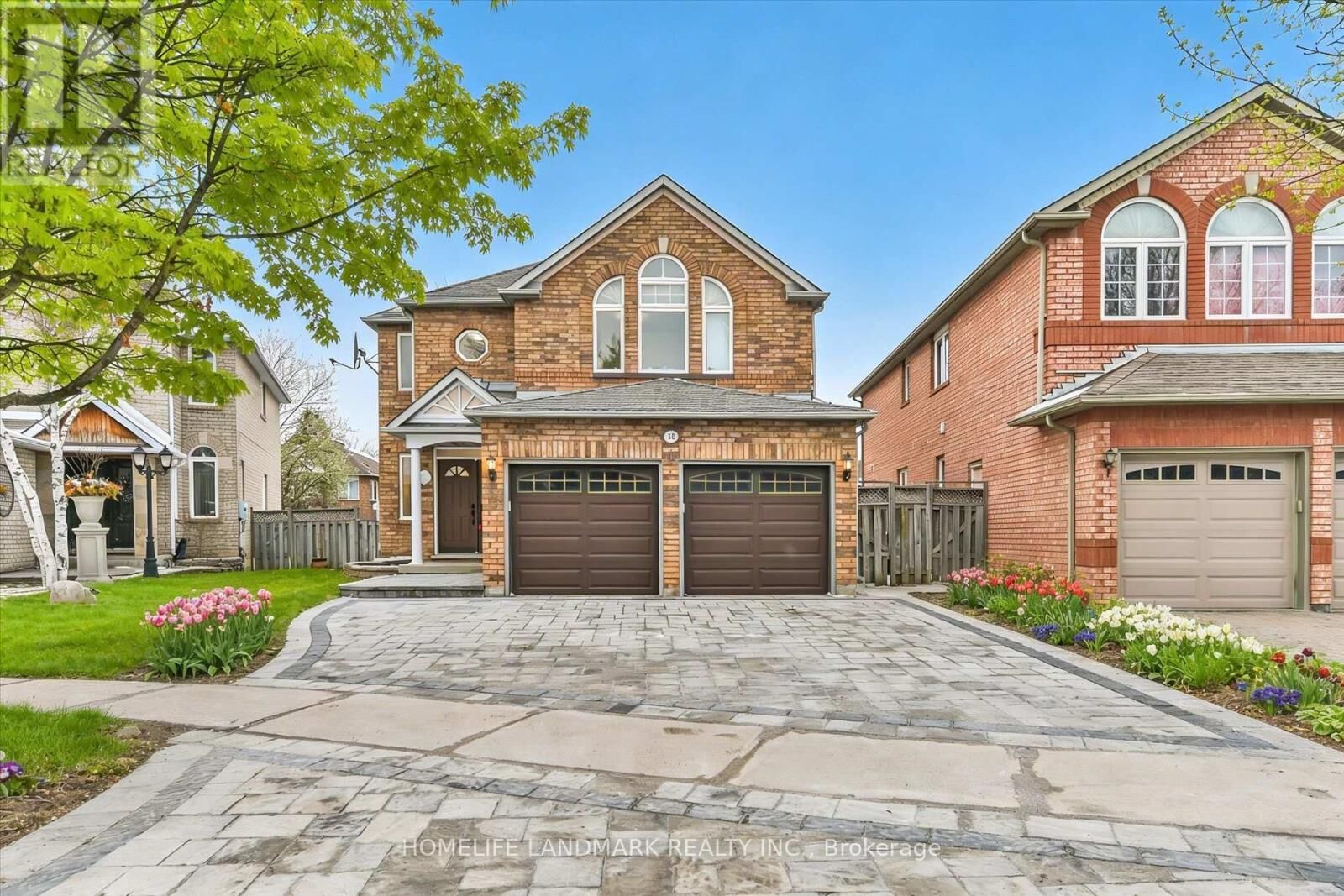 Property Photo:  20 Fortune Crescent  ON L4S 1S5 