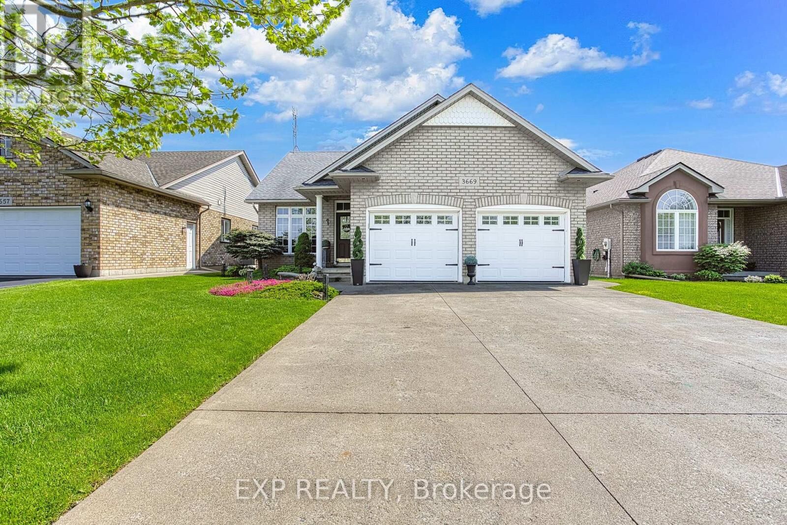 Property Photo: 3669 Carver Street ON L0S 1S0