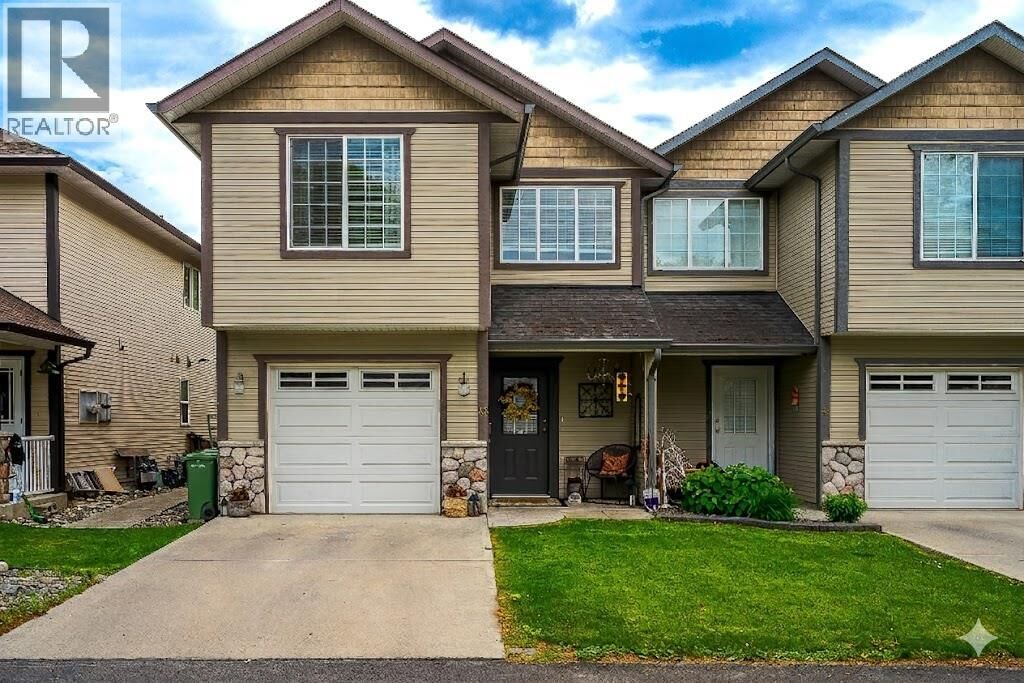 Property Photo:  1836 Greenfield Avenue 43  BC V2B 8T2 