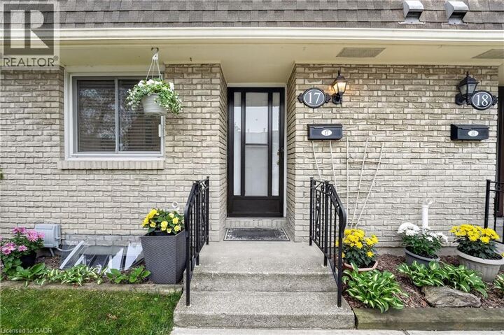 Property Photo: 50 Lakeshore Road 17 ON L2N 6P8