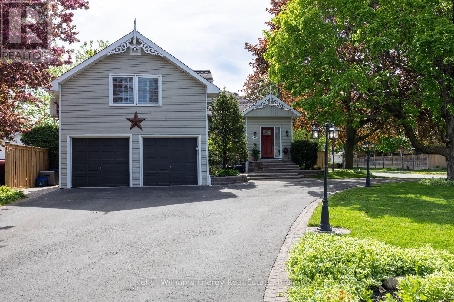 Property Photo:  83 Cassels Road East  ON L1M 1C6 