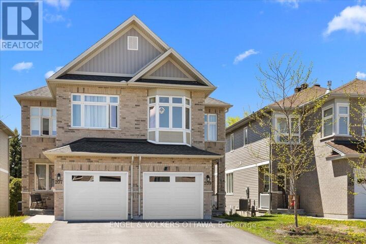 Property Photo:  209 Bert Hall Street  ON K7S 0H1 