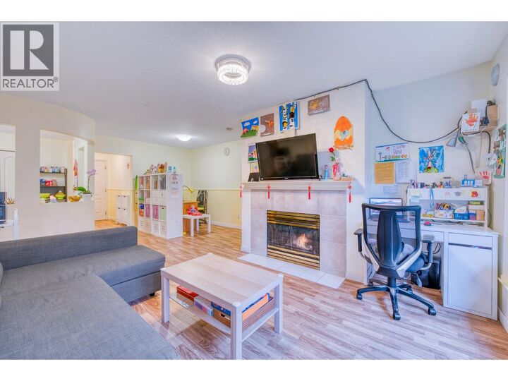 Property Photo:  3738 Norfolk Street 207  BC V5G 4V4 
