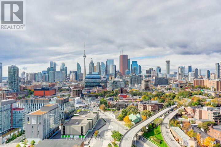 Property Photo:  170 Bayview Avenue 2202  ON M5A 0M4 
