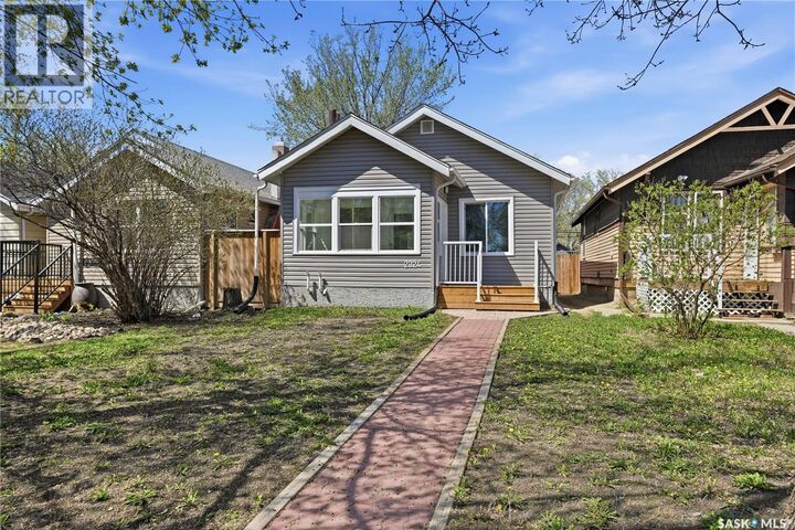 Property Photo:  2324 Wallace Street  SK S4N 4A9 