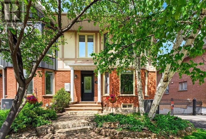 Property Photo:  43 Sunvale Place  ON L8E 4Z6 