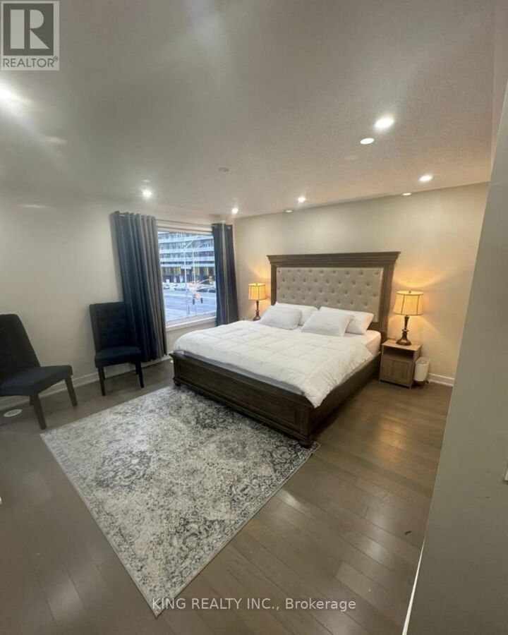Property Photo: 4010 Parkside Village Drive 3 ON L5B 0K2